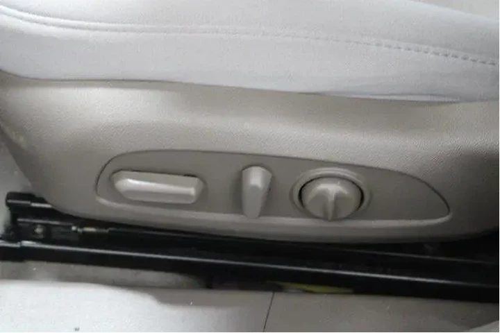 $18981 : Chevrolet Malibu 2022 LT 4dr image 7