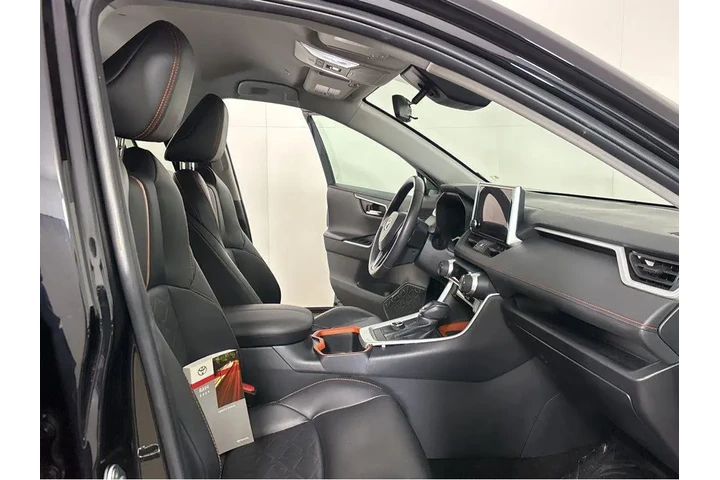 $31000 : Gold Certified2024 RAV4 Adven image 6