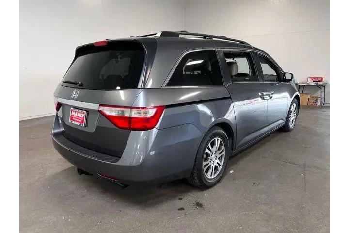 $12723 : Honda Odyssey 2013 image 3
