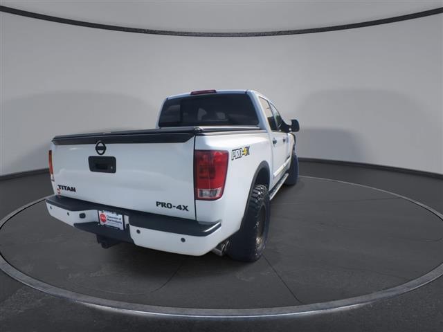 $19000 : PRE-OWNED 2015 NISSAN TITAN P image 8