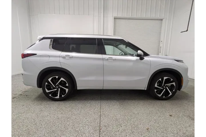 $31897 : Mitsubishi Outlander 2024 AW image 3