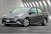$17900 : Toyota Prius 2017 Four 4dr H thumbnail