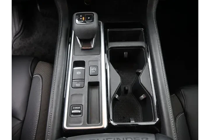 $20743 : Nissan Pathfinder 2022 SL 4d image 4