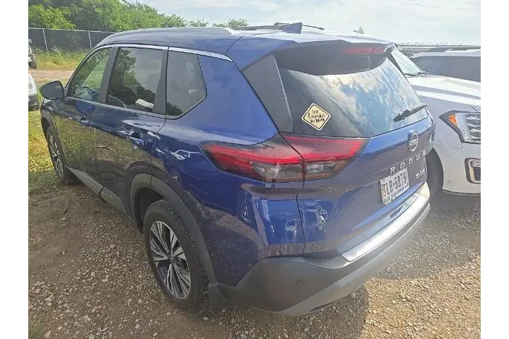$21816 : Nissan Rogue 2023 AWD SV 4dr image 2