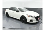 $20991 : Nissan Altima 2022 2.5 SR 4d thumbnail