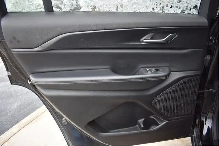 $25696 : Jeep Grand Cherokee L 2023 4 image 10