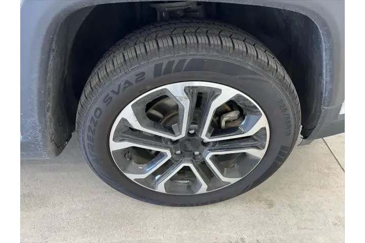 $21990 : Jeep Compass 2023 4x4 Limite image 8