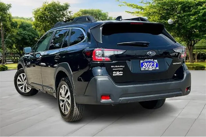 $21395 : Subaru Outback 2023 AWD Prem image 2