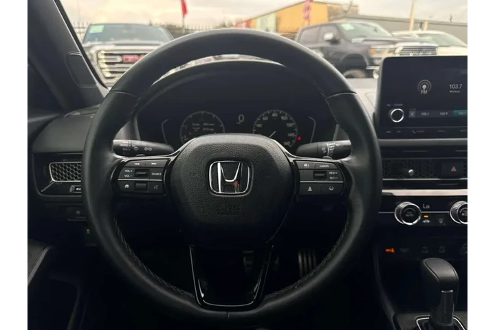 2025 Civic Sport image 8