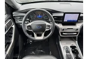 $23995 : Ford Explorer 2021 AWD XLT 4 thumbnail