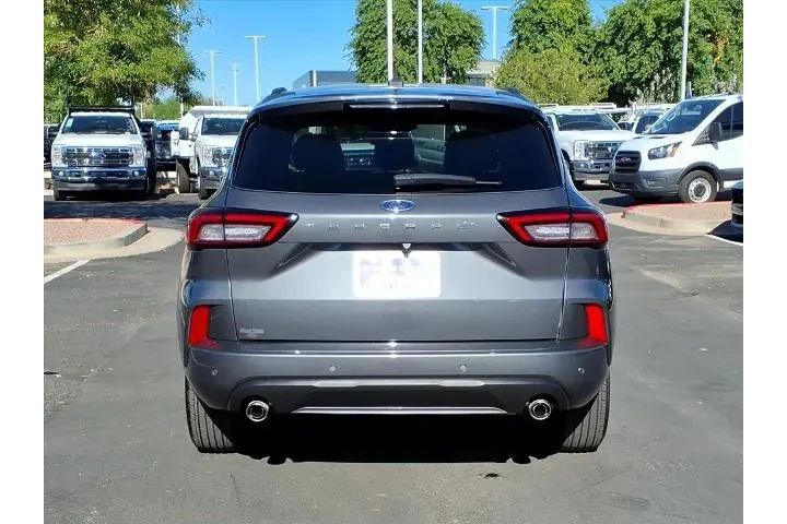 $25963 : Ford Escape 2023 ST-Line 4dr image 5