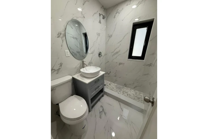 $2000 : 2Bedroom Apartment in Miami FL image 9