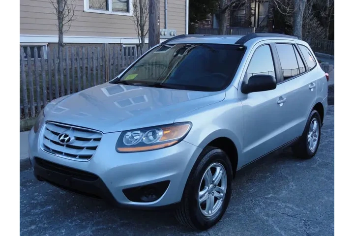 $6700 : 2011 Santa Fe GLS image 1