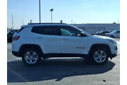 $20601 : Jeep Compass 2024 4x4 Altitu thumbnail