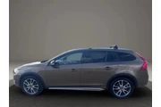 $13900 : 2016 V60 Cross Country T5 thumbnail