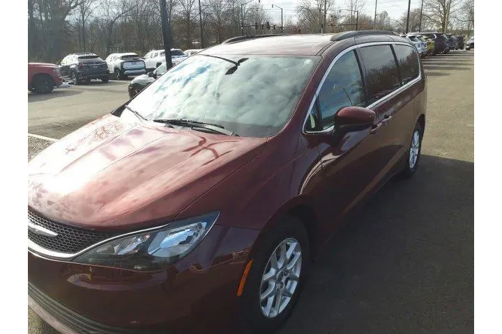 $13242 : Chrysler Voyager 2020 LXi 4d image 6