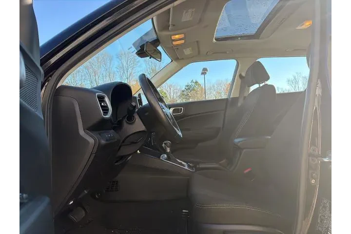 $18111 : Hyundai VENUE 2022 SEL 4dr C image 9