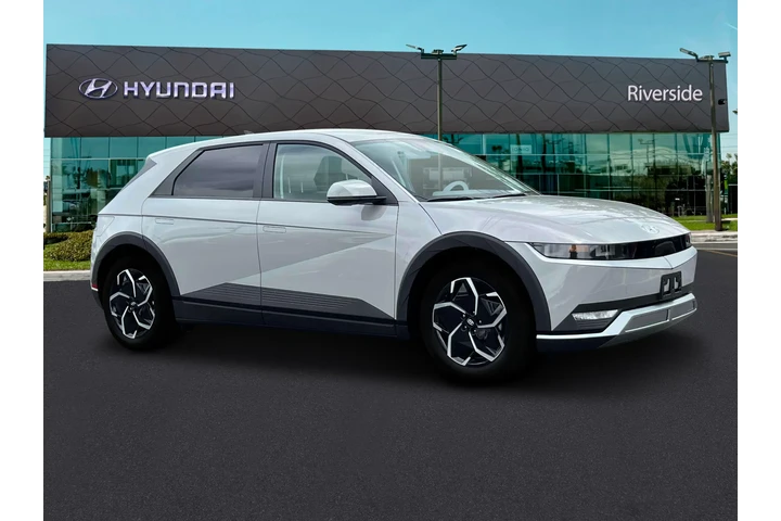 $23991 : Hyundai IONIQ 5 2024 SE 4dr image 10