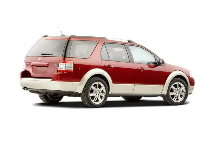 $1590 : Ford Taurus X 2008 Eddie Bau image 2