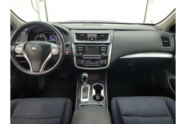 $13998 : Nissan Altima 2018 2.5 SV 4d image 9