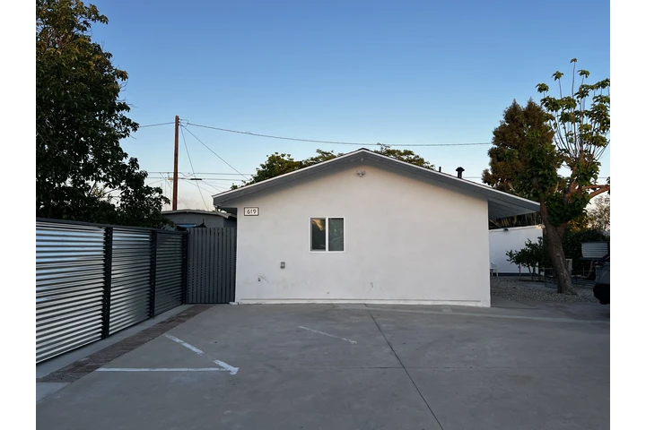 $3000 : Casa de Renta recién hecha image 1