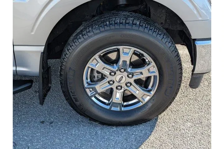 $36000 : Ford F-150 2022 4x4 XLT 4dr image 9