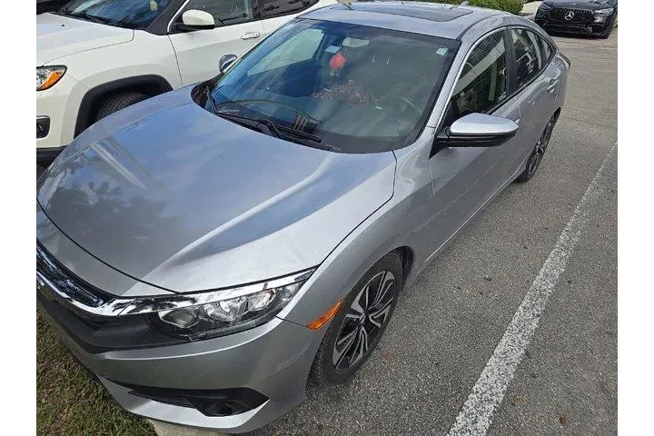 $19995 : Honda Civic 2018 EX-T 4dr Se image 2