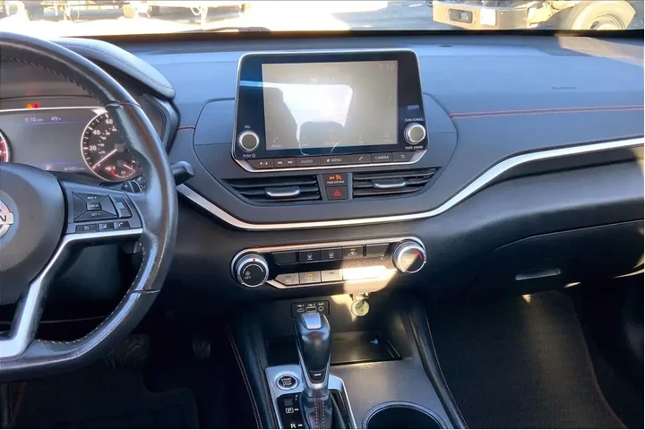 $12991 : Nissan Altima 2022 2.5 SR 4d image 6