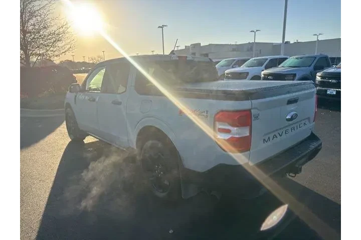 $24000 : Ford Maverick 2022 AWD XLT 4 image 4