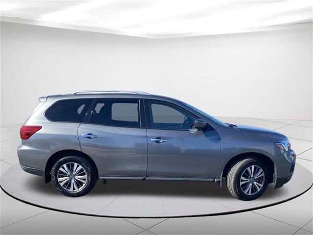 $17754 : Pre-Owned 2020 Pathfinder S image 2