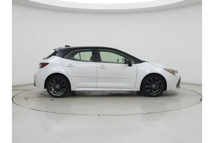 $24998 : Toyota Corolla Hatchback 202 image 7