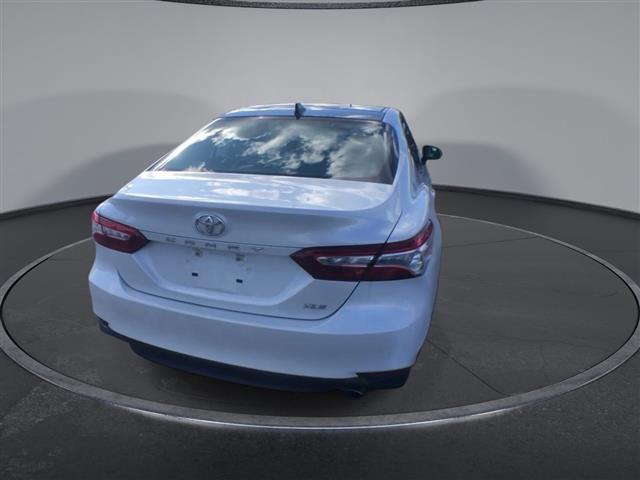 $23900 : PRE-OWNED 2019 TOYOTA CAMRY L image 8