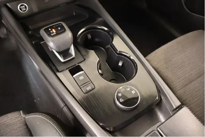 $20174 : Nissan Rogue 2023 AWD SV 4dr image 7