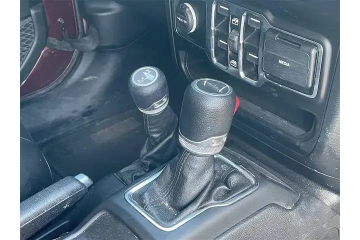 $31499 : Jeep Gladiator 2021 4x4 Spor image 6