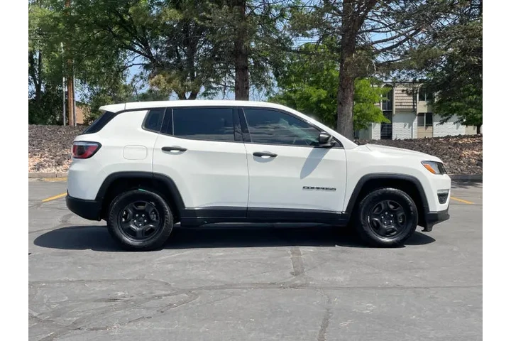 $8900 : 2018 Compass Sport image 6