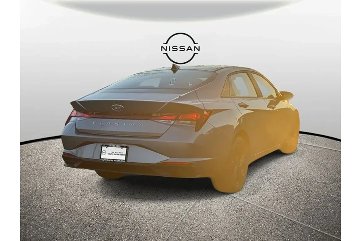 $17995 : Hyundai ELANTRA 2023 SEL 4dr image 5