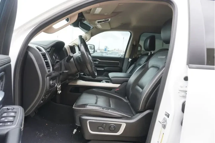 $37725 : Ram 1500 2021 4x4 Laramie 4d image 5