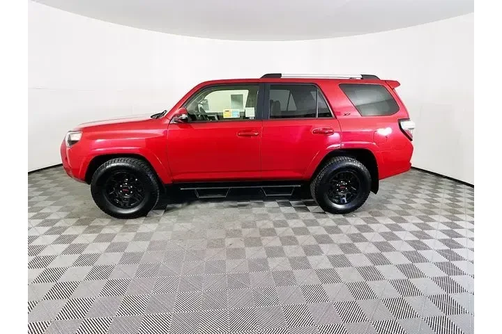 $33900 : Toyota 4Runner 2021 4x2 SR5 image 3