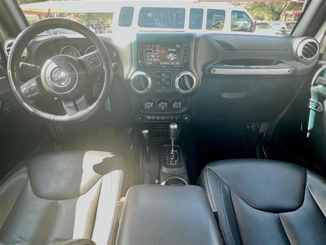 $25950 : 2016 JEEP WRANGLER UNLIMITED image 10