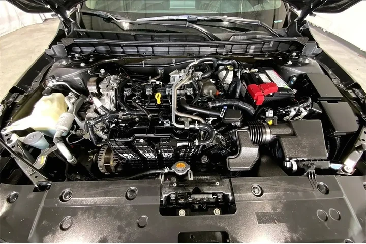 $17492 : Nissan Altima 2021 2.5 SR 4d image 9