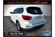 $15989 : 2017 Pathfinder 4x4 SL thumbnail