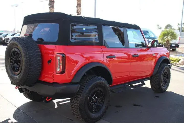 $38617 : Ford Bronco 2022 4x4 Base Ad image 8