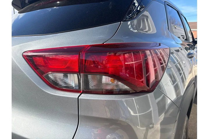 $23995 : 2025 Trailblazer AWD LT image 8