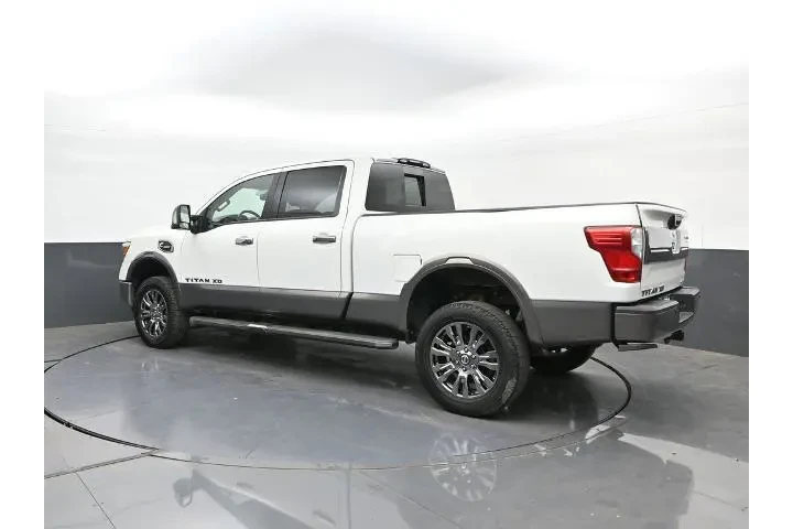 $23492 : Nissan Titan XD 2018 4x4 S 4 image 5