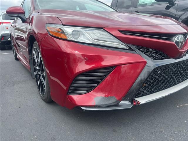 $17890 : PRE-OWNED 2018 TOYOTA CAMRY X image 8