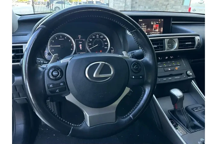 $19750 : Lexus IS 200t 2016 4dr Sedan image 9
