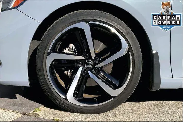 $27985 : Honda Accord Hybrid 2022 Spo image 10