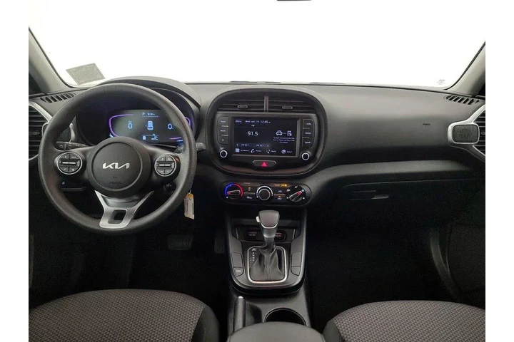 $17998 : Kia Soul 2024 LX 4dr Crossov image 9