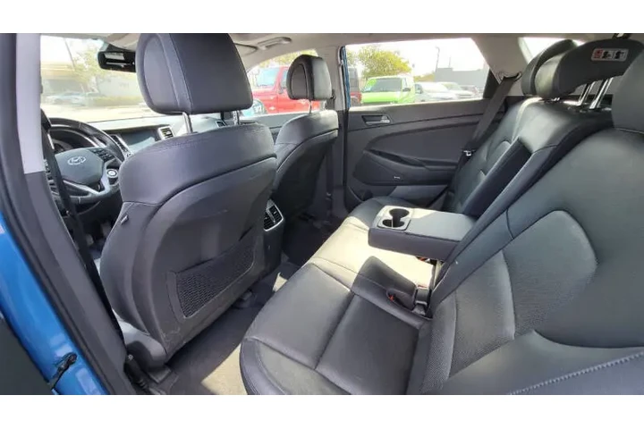 $11995 : 2017 Tucson Limited image 9