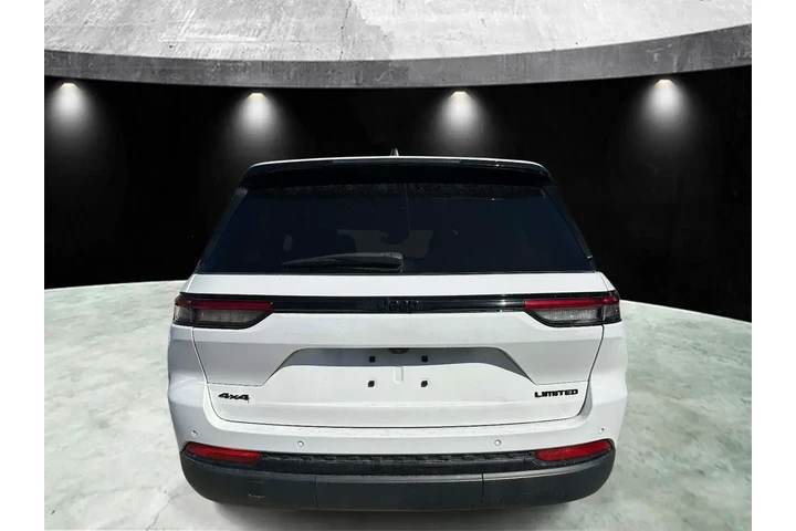 $29985 : Jeep Grand Cherokee 2023 4x4 image 3